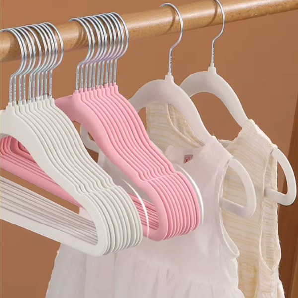 Non-slip Rose Gold Velvet Baby Hanger Budak Toddler Kid Hanger Kanak Clothes Hangers Hangers with Swivel Hook Design (Copy)