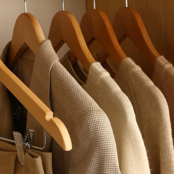 Non-slip  Schima Superba Boutique Solid Clothes Wooden Hanger Baju Hanger Kayu Clips (Thicker Version with clip)